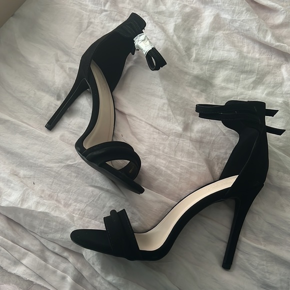 Charlotte Russe Black Suede Heels - Picture 4 of 7
